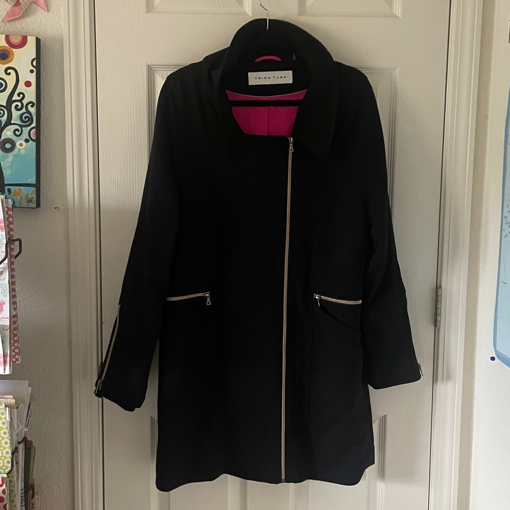 Trina Turk Trench Coat Zipper Detail Pink Lining Excellent condition Size 12